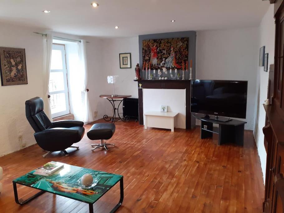 Maison De Caractere Au Coeur Des Grands Causses Hébergement de vacances *
